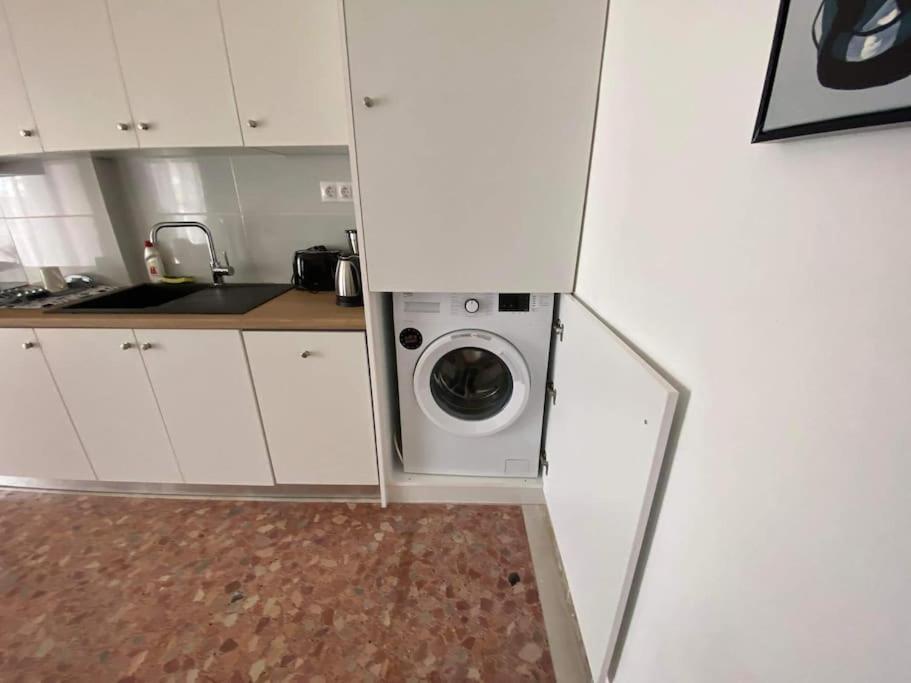 New! Flower Patio House 2 Bdr - Bbq - Wash Machine Lavrio Exterior photo